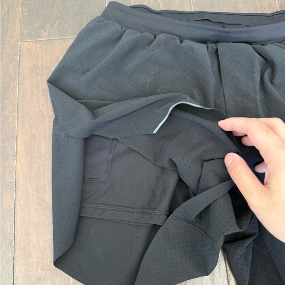 lululemon athletica Black Men's Running Shorts - Picture 2 of 4